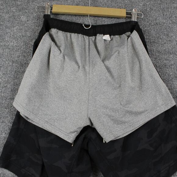 Vuori Shorts Mens Medium Kore Lined 8 Black Camo Athletic Running Gym - Picture 7 of 11